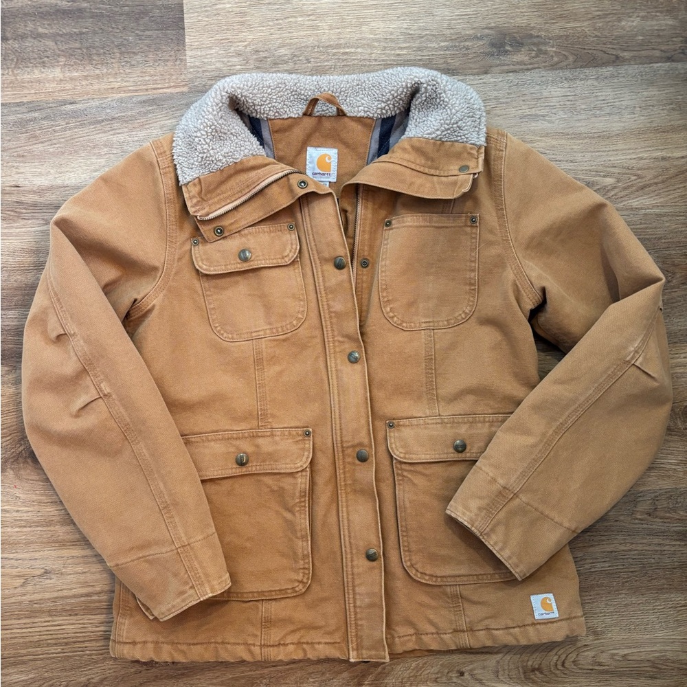 Carhartt Women’s chore coat (tan, M)